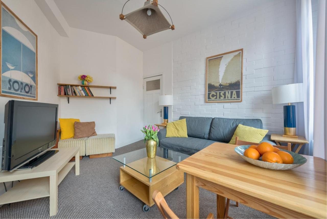 Dom & House - Apartamenty Kamienica Sopocka 150 Metrow Od Plazy โซพอต ภายนอก รูปภาพ