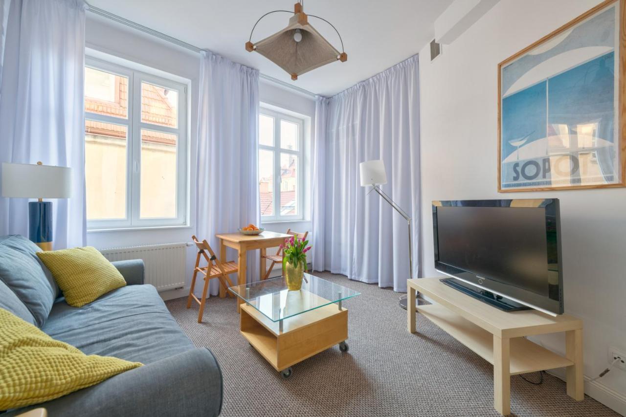 Dom & House - Apartamenty Kamienica Sopocka 150 Metrow Od Plazy โซพอต ภายนอก รูปภาพ